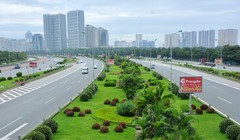 Tiền cắt cỏ, tỉa cây ở Đại lộ Thăng Long ngốn 53 tỷ đồng/năm của Hà Nội