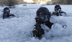 Đặc nhiệm Hàn Quốc huấn luyện trong điều kiện khắc nghiệt trên sông băng