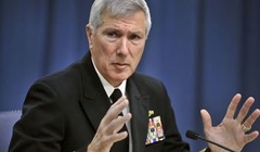 Tư lệnh Bộ Chỉ huy Thái Bình Dương của Mỹ (PACOM), đô đốc Sameul J Locklear II. Ảnh: defense