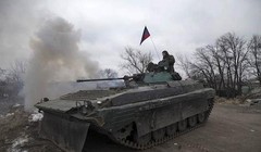 Quân ly khai Ukraine quyết chiến, Mỹ cảnh báo trừng phạt