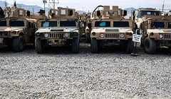 Mỹ sẽ gửi thêm UAV, xe bọc thép tới Ukraine