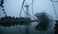 Pháp quay lưng với đồng minh, "đi đêm" với Nga?