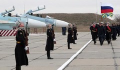Nga lập 100 đơn vị quân sự ở Crimea, NATO lo lắng