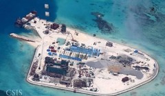 Báo Philippines đăng ảnh TQ cải tạo bãi đá ở Trường Sa