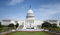 Một nam giới tự sát trước nhà Quốc hội Mỹ