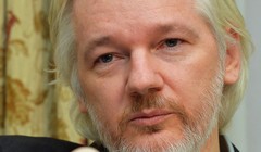 ổng biên tập kiêm nhà sáng lập trang WikiLeaks, ông Julian Assange - Ảnh: Reuters