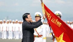 Chủ tịch Nước Trương Tấn Sang tặng danh hiệu Anh hùng LLVTND cho Quân chủng Hải quân Việt Nam. (Ảnh: TTO)