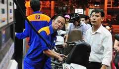 Kiểm toán Nhà nước cho rằng đầu năm 2011, chính sách điều hành giá bán xăng dầu và các quyết định trích, sử dụng quỹ bình ổn giá chưa phù hợp .