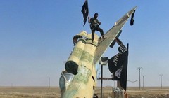 Bài báo dọa tấn công hạt nhân Mỹ được công bố vào lúc IS vừa chiếm thêm thành phố Ramadi ở Iraq và thành phố cổ Palmyra ở Syria - Ảnh: The Sunday Times