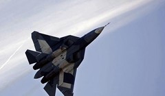 Siêu chiến đấu cơ Nga đè bẹp đối thủ Mỹ?