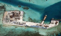 Đảo nhân tạo Trung Quốc xây trái phép trên biển Đông - Ảnh: CSIS