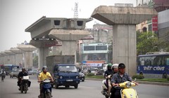 Thủ tướng cho biết nợ công của Việt Nam chủ yếu dành cho phát triển kết cấu hạ tầng Ảnh: Bá Đô