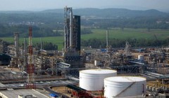 Đàm phán mua cổ phần nhà máy Dung Quất của Gazprom bị kéo dài vì các khoản nợ