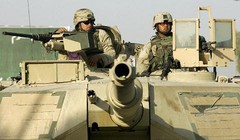 NATO hối hả bành trướng để tấn công Nga?