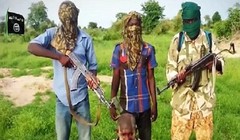 Chiến binh Nigeria quỳ gối trước khi bị hành quyết dã man