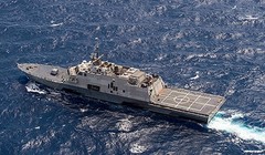 Tàu USS Fort Worth trên Biển Đông hôm 9/7. Ảnh: US Navy.