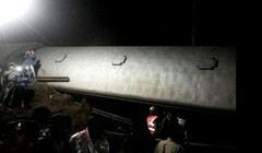 Hiện trường vụ tai nạn. Ảnh: Reuters.