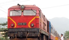 Tổng công ty đường sắt cũng phải tổ chức kiểm điểm và xử lý nghiêm túc các đơn vị, cá nhân trực thuộc có những sai phạm đã nêu trong kết luận thanh tra. (Ảnh minh họa: Phú Xuân).