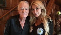 Chùm ảnh biệt thự xa hoa của ông trùm Playboy và cô vợ kém 60 tuổi