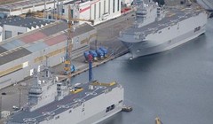 Pháp vận động Malaysia mua tàu sân bay trực thăng Mistral đóng cho Nga