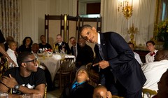 Đến tổng thống cũng chịu