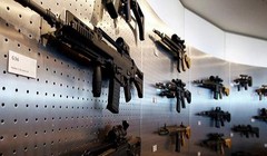 Súng tiểu liên HKG36 tại một phòng trưng bày của nhà máy Heckler&Koch của Đức