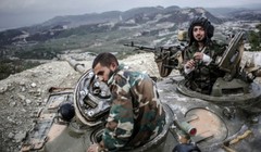 Diệt tăng bị phản pháo, phiến quân IS tan thành từng mảnh