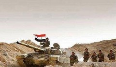 Dưới hỏa lực Nga - Bộ binh, xe tăng Syria giành từng mét đất từ tay khủng bố