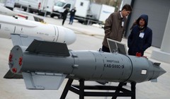 Bom xuyên vận tốc siêu âm KAB-250: "tử thần" mới Nga đem sang Syria