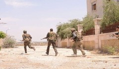 Xe tăng T-90A Syria tham chiến giành thị trấn Khan Touman