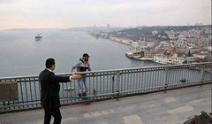 Sự thực vụ "cứu người tự sát" của tổng thống Thổ Nhĩ Kỳ Erdogan