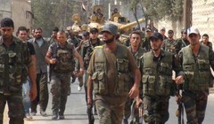 Video: Phiến quân Hồi giáo cực đoan chiến đấu bằng...đá