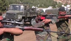 Video: Cố vấn quân sự Nga huấn luyện lính bắn tỉa Syria