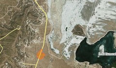 Làng Rasm Al-Nafal trên tuyến đường Fithriyah-Khanasser dẫn đến Aleppo