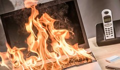 Chỉ với 1 dòng code cực đơn giản, thanh niên này đã hủy diệt cả công ty nơi mình làm việc 