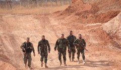 Lực lượng Diều hâu Sa mạc tấn công khu mỏ khí gas 