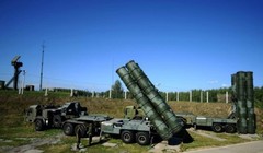Hệ thống tên lửa phòng không  S-400 "Triumph"
