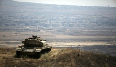 Xe tăng quân đội Syria ở tỉnh Quneitra