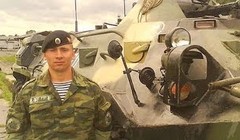 Binh sĩ hải quân đánh bộ Nga Andrew Timoshenkov