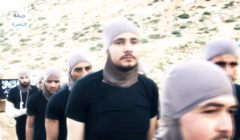 Nhóm binh sĩ quân đội Syria bị Jabhat Al-Nusra hành quyết