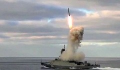 Chiến hạm Nga phóng tên lửa hành trình Kalibr