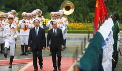 Chủ tịch nước Trần Đại Quang trong lễ đón chính thức Tổng thống Pháp Francois Hollande tại Phủ Chủ tịch