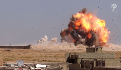 Cận cảnh một vụ đánh bom tự sát VBIED trên chiến trường Mosul