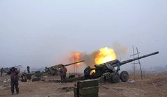 Pháo binh Ukraine giã đạn vào trận địa của dân quân Lugansk