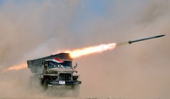 Pháo phản lực quân đội Syria trên chiến trường Palmyra
