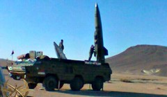 Tổ hợp tên lửa Tochka- U chuẩn bị phóng đạn ở Syria