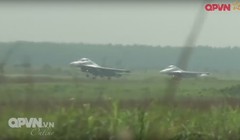 Máy bay tiêm kích Su-30MK2 thuộc sư 370 cất cánh