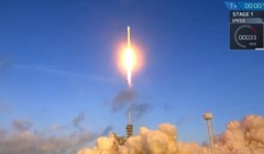 Tên lửa Falcon 9 được phóng đi từ sân bay vũ trụ ở Florida, Mỹ