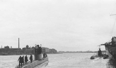 Tàu ngầm S-406 Hải quân Liên Xô trong quân cảnh thành phố Leningrad