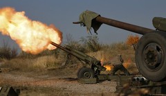 Pháo binh Ukraine bắn phá dữ dội Lugansk